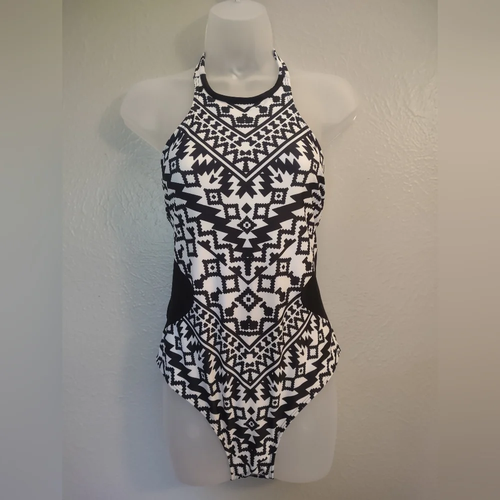 Tribal Print White Black High-Neck Halter One-Piece Swimsuit Size Large - Picture 4 of 12